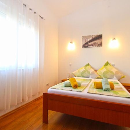 Apartments Ivanka 934 Fažana Eksteriør billede
